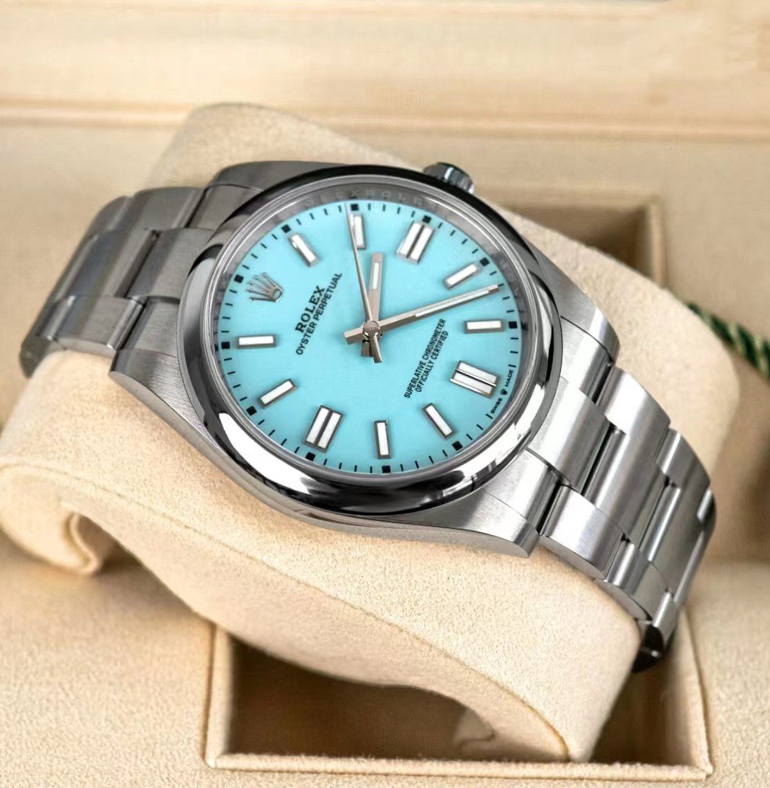 Rolex Oyster Perpetual series m124300-0006 watch