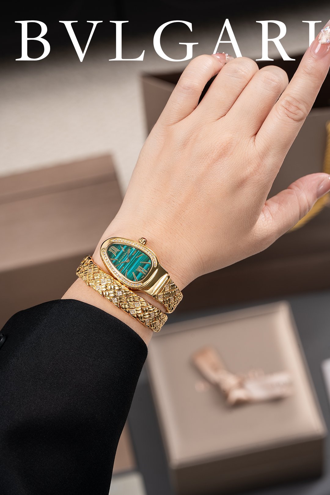 Bvlgari's new diamond-shaped art SERPENTINS PIG series watch - Image 14