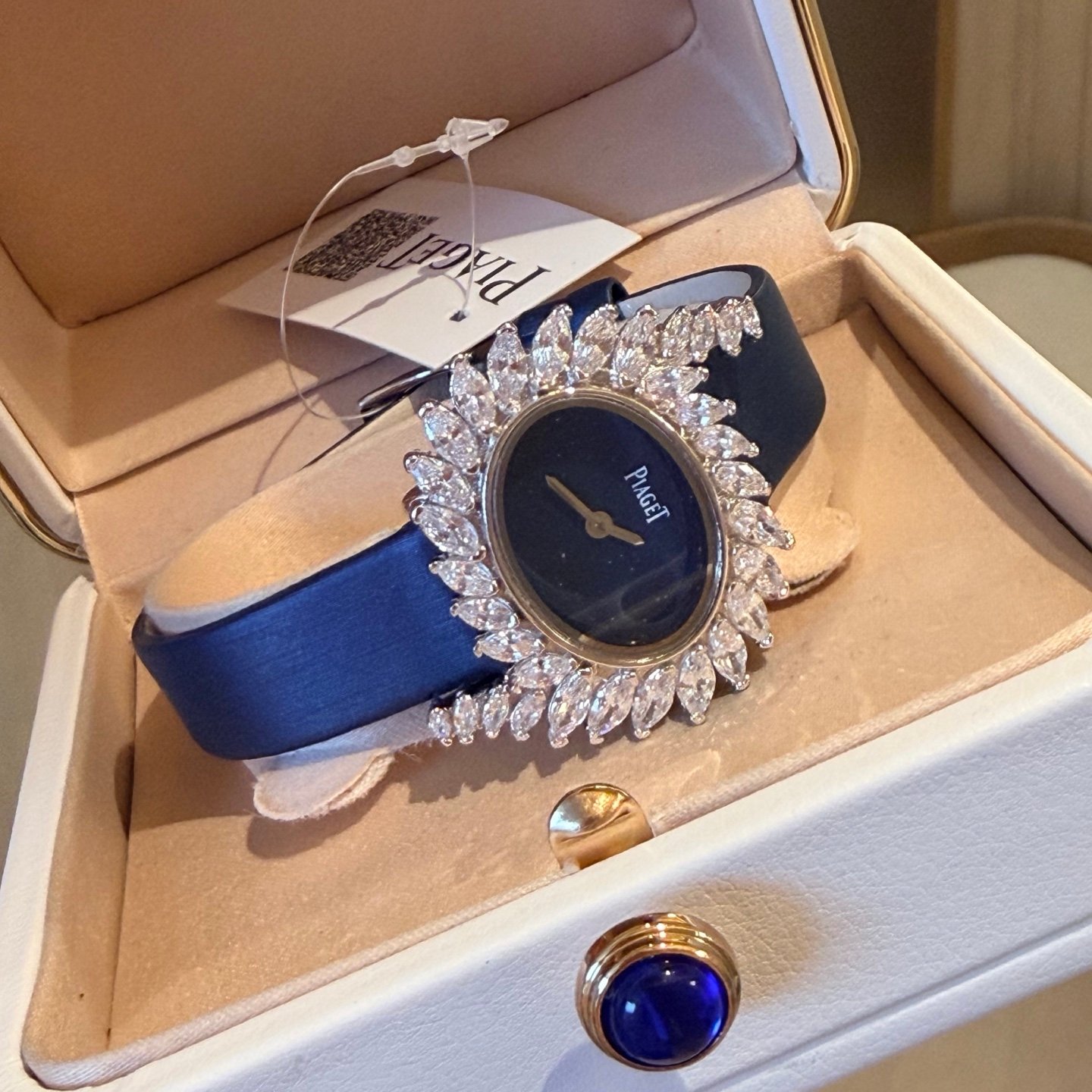 Piaget Sixtie High Jewellery Diamond Women's Watch - Image 3