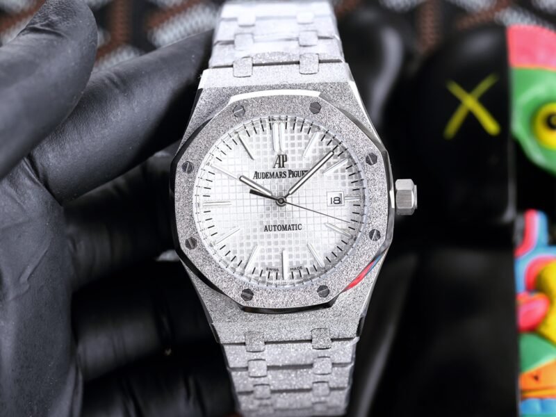 Audemars Piguet Royal Oak series sapphire glass watch
