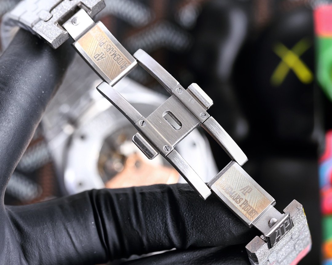 Audemars Piguet Royal Oak series sapphire glass watch - Image 6