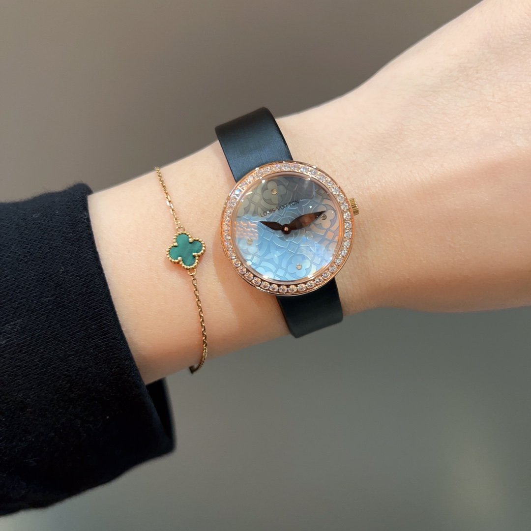 Lv Louis Vuitton, Blue Treasure Scratch resistant Mirror Movement Watch - Image 3