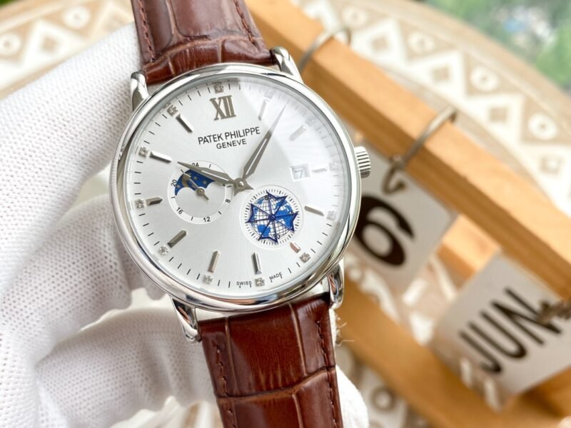 Patek Philippe boutique men's wristwatch features a multifunctional design with a gentlemanly style and a mineral super strong mirror finish,