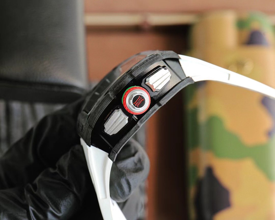 Richard Mille Men's Collection RM 65-01 Carbon TPT Carbon Fiber Watch - Image 6