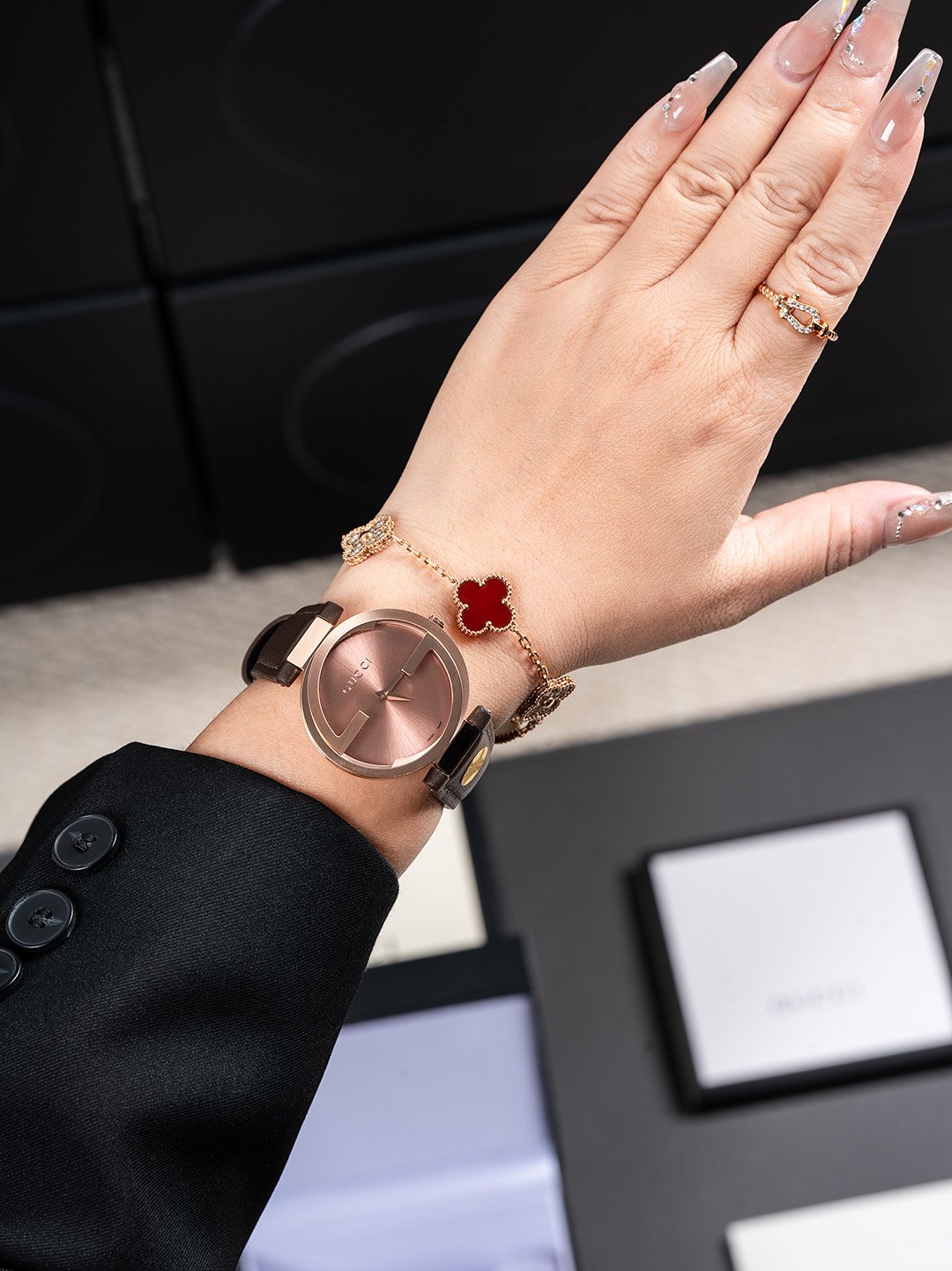 Gucci Interlocking Series YA133504 Watch - Image 6