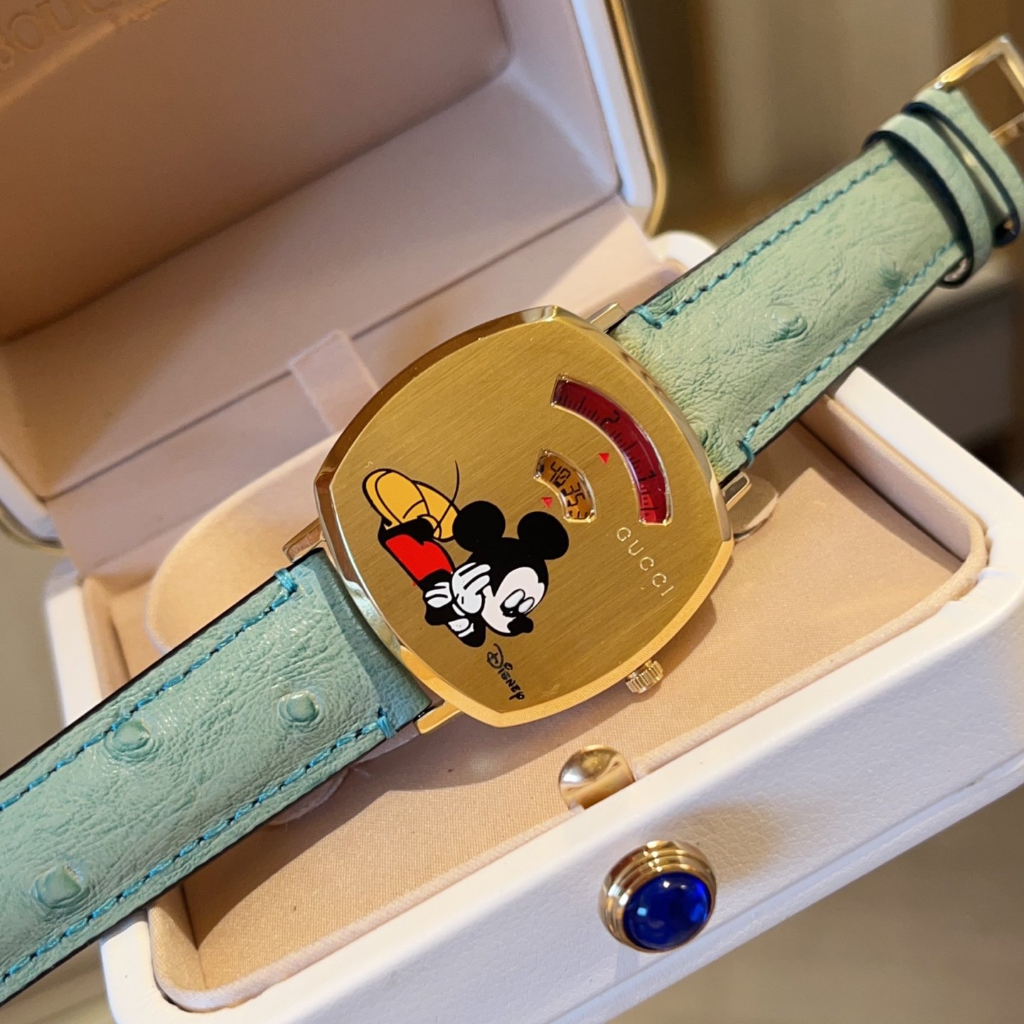 Gucci unisex Disney xGucci Grip series watch - Image 7