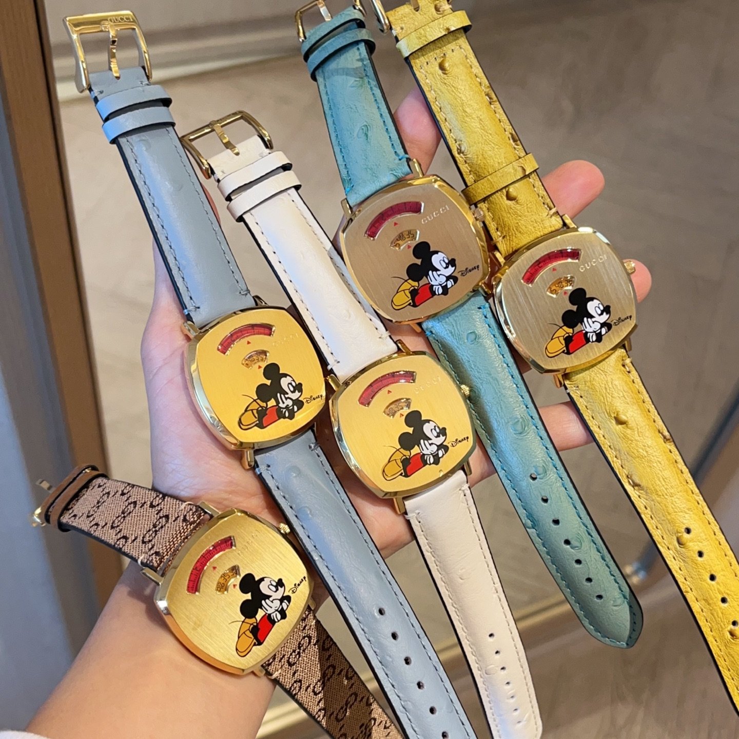 Gucci unisex Disney xGucci Grip series watch - Image 8