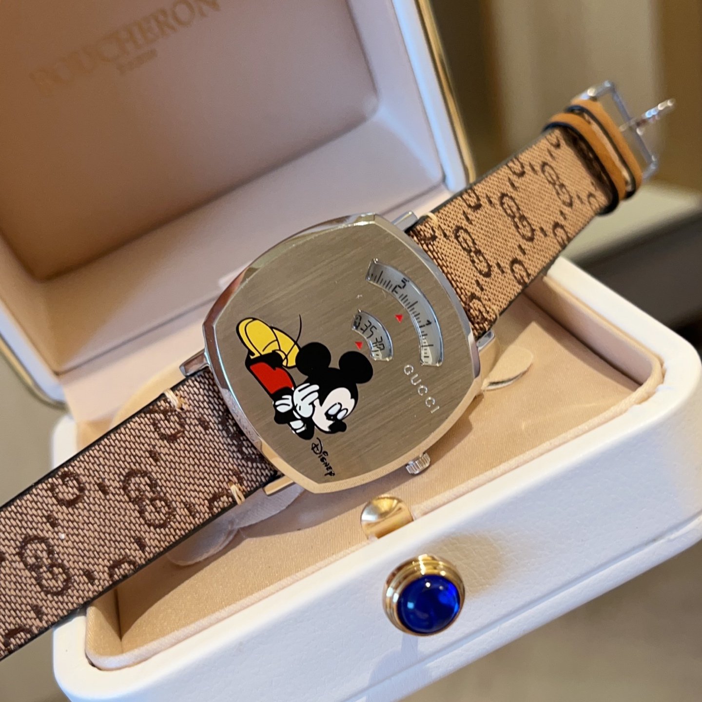 Gucci unisex Disney xGucci Grip series watch - Image 5