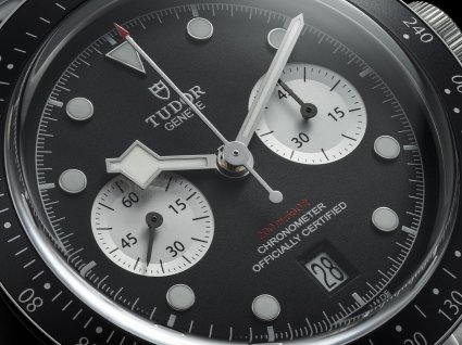 Tudor Biwan's iconic snowflake pointer chronograph watch - Image 11