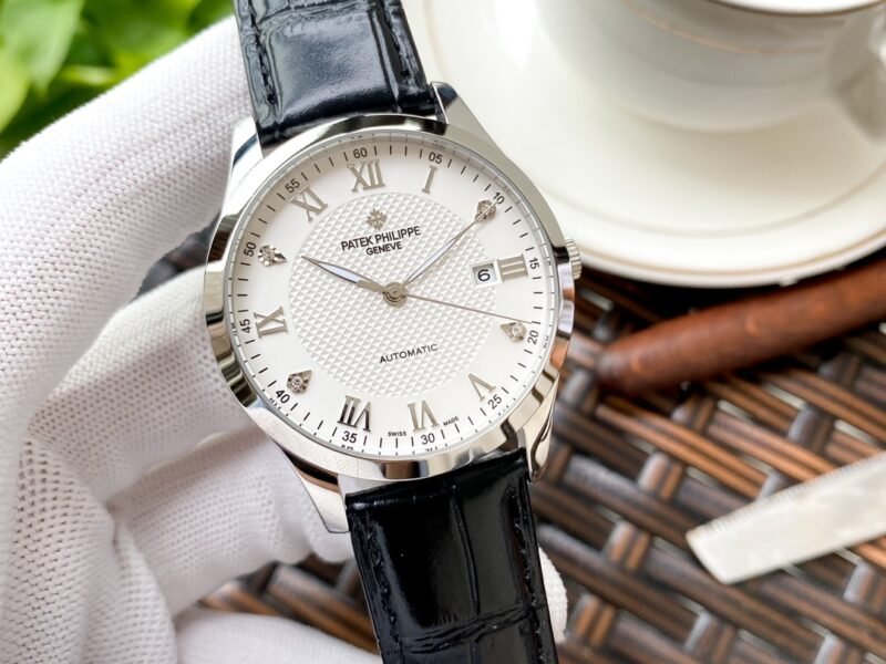 Patek Philippe Men's Wristwatch, Three-Pin Design, Exquisite Craftsmanship, Elegant & Noble Gentleman Style