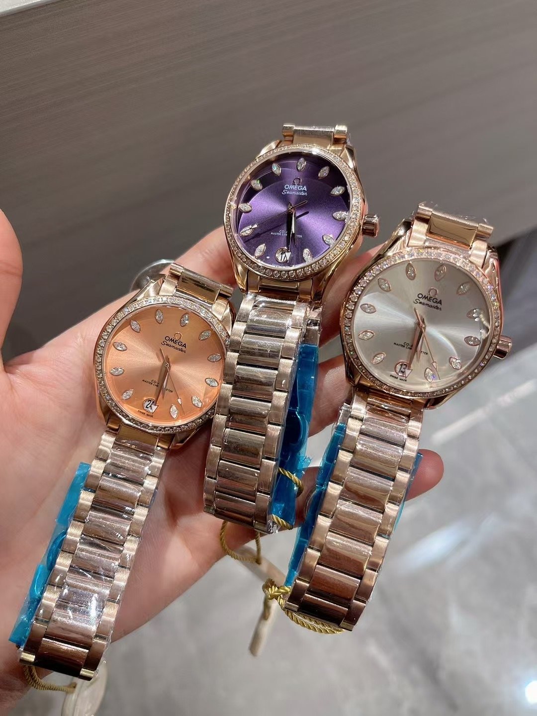 Omega Seamaster Women’s Watch with Captivating Mother-of-Pearl Dial Finish