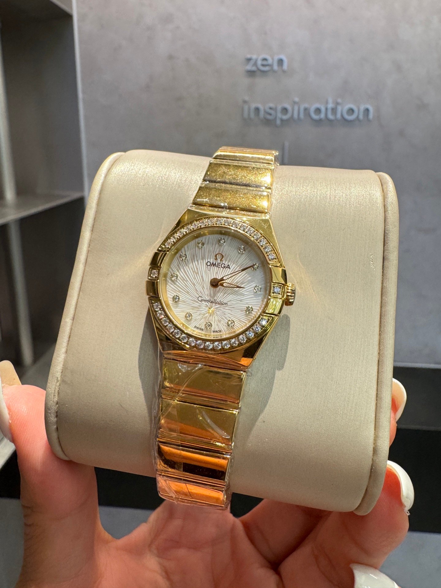 Omega Constellation Latest Watch: Classic Heritage Meets Modern Aesthetics - Image 9