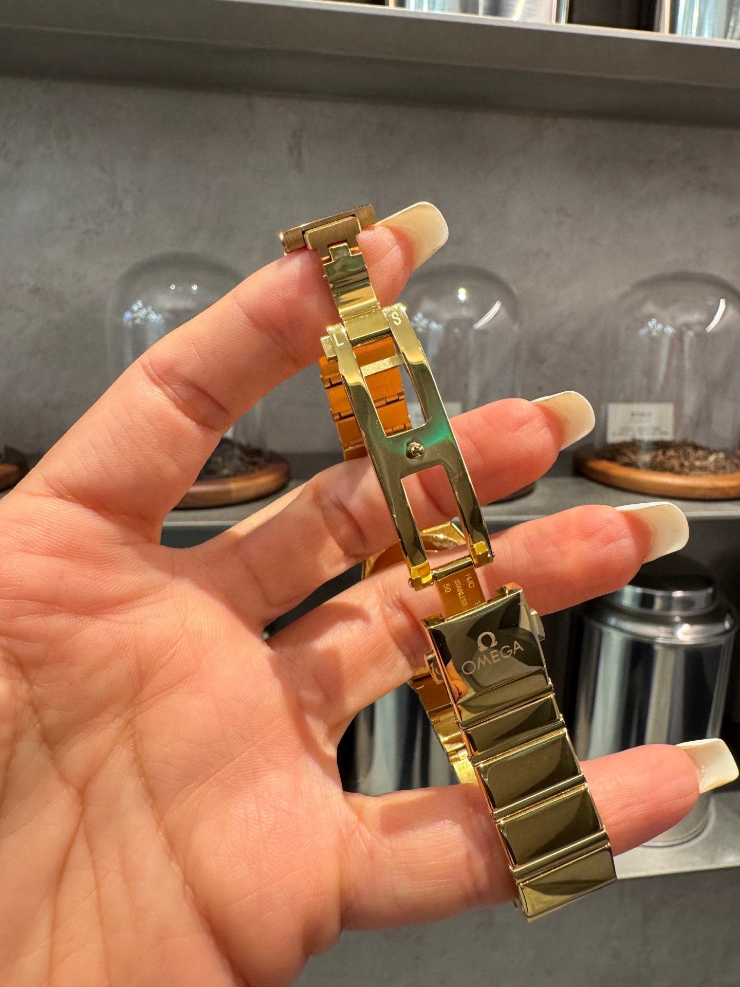 Omega Constellation Latest Watch: Classic Heritage Meets Modern Aesthetics - Image 3