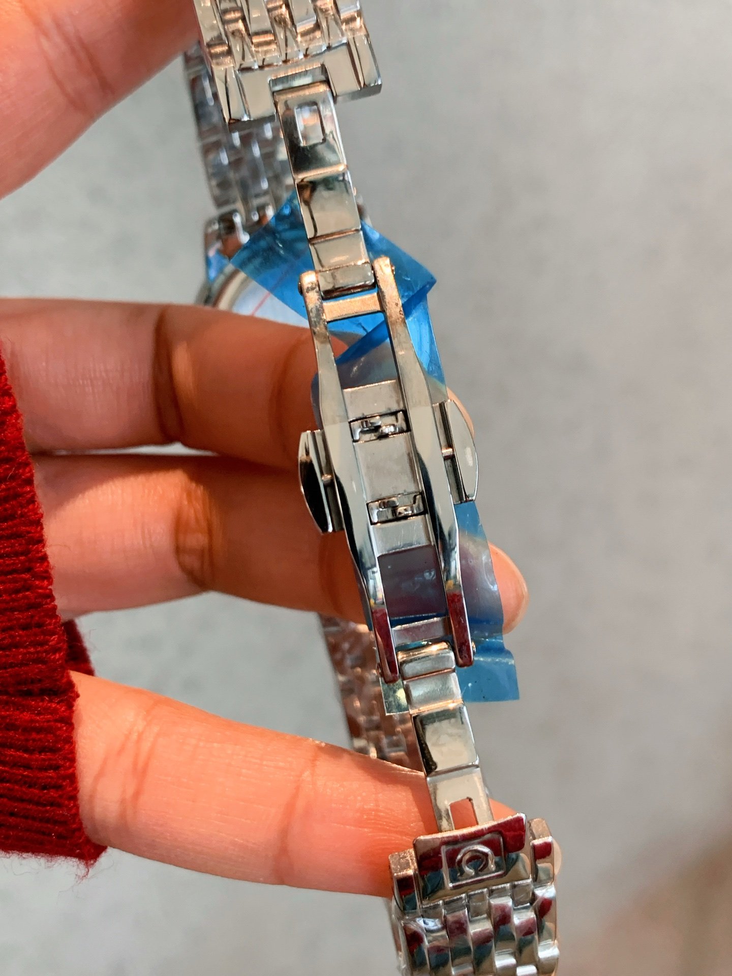 Omega De Ville 32mm Ladies Quartz Watch | Minimalist Elegance & Refined Luxury - Image 3