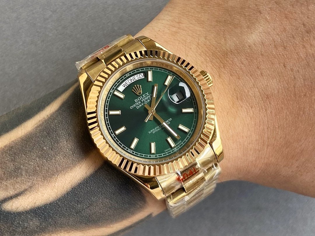 Rolex Timeless Elegance Day-Date Series Women’s Watch - Image 4