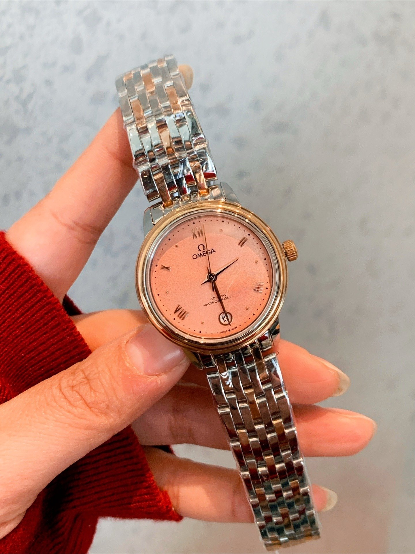 Omega De Ville 32mm Ladies Quartz Watch | Minimalist Elegance & Timeless Luxury - Image 4