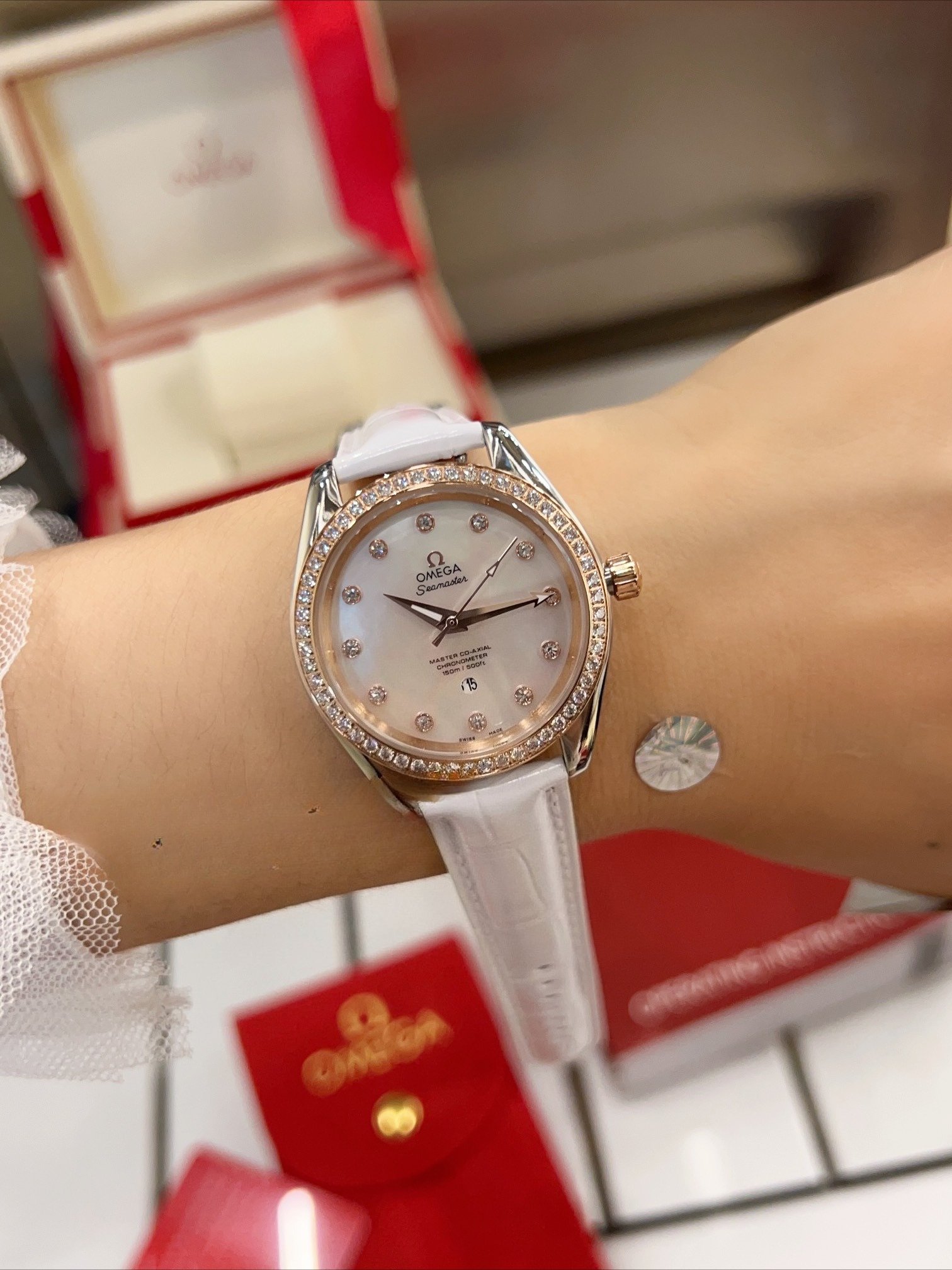 Omega Seamaster AquaTerra Ladies’ Watch with Diamond Bezel & Mother-of-Pearl Dial - Image 7