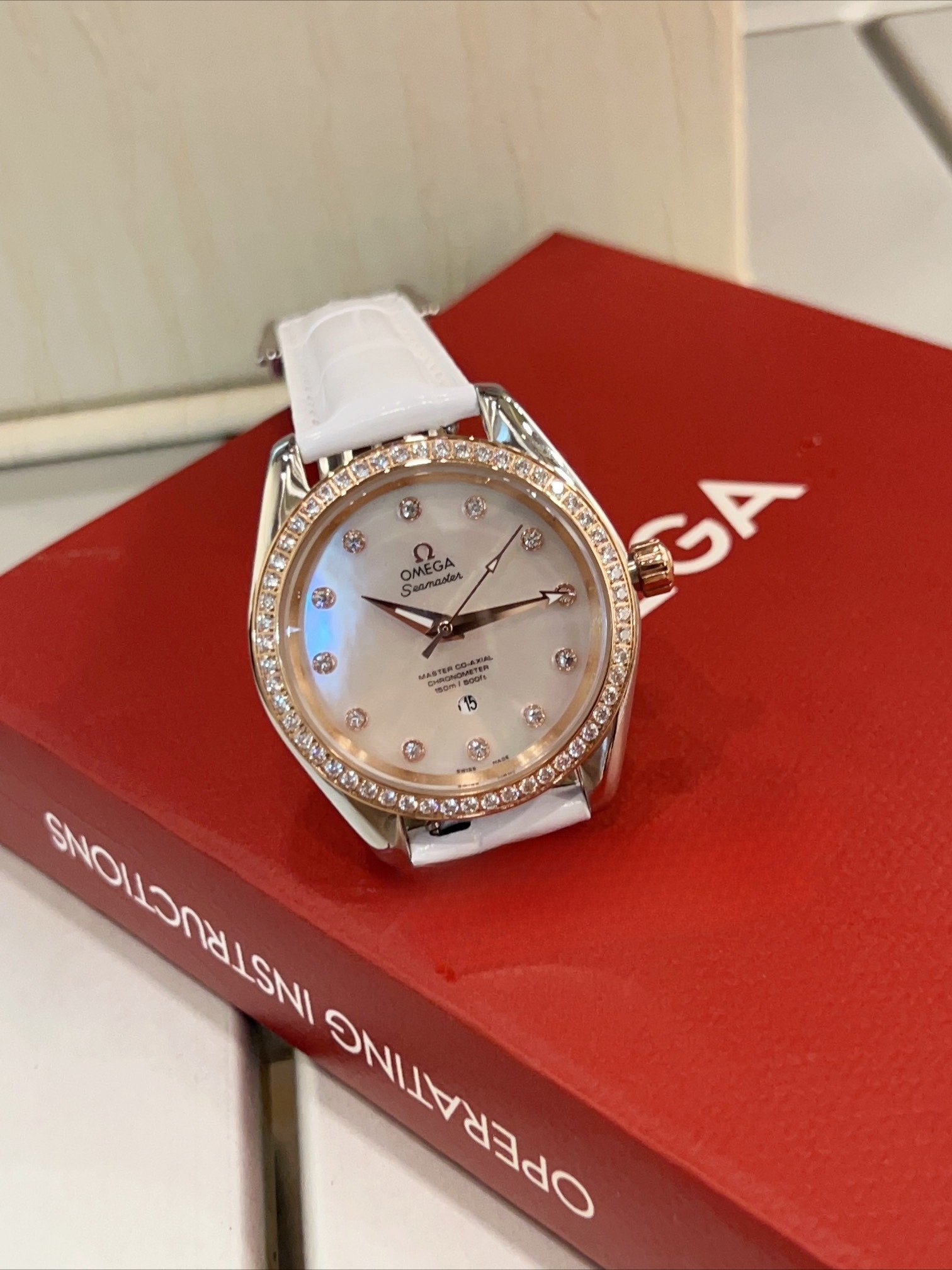 Omega Seamaster AquaTerra Ladies’ Watch with Diamond Bezel & Mother-of-Pearl Dial - Image 5