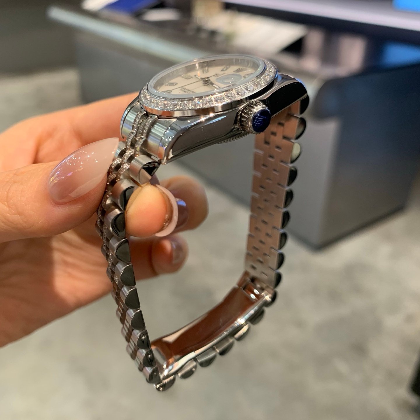 Rolex Date-Just 31mm Watch | Dazzling White Diamonds & 316 Stainless Steel Luxury Timepiece - Image 4